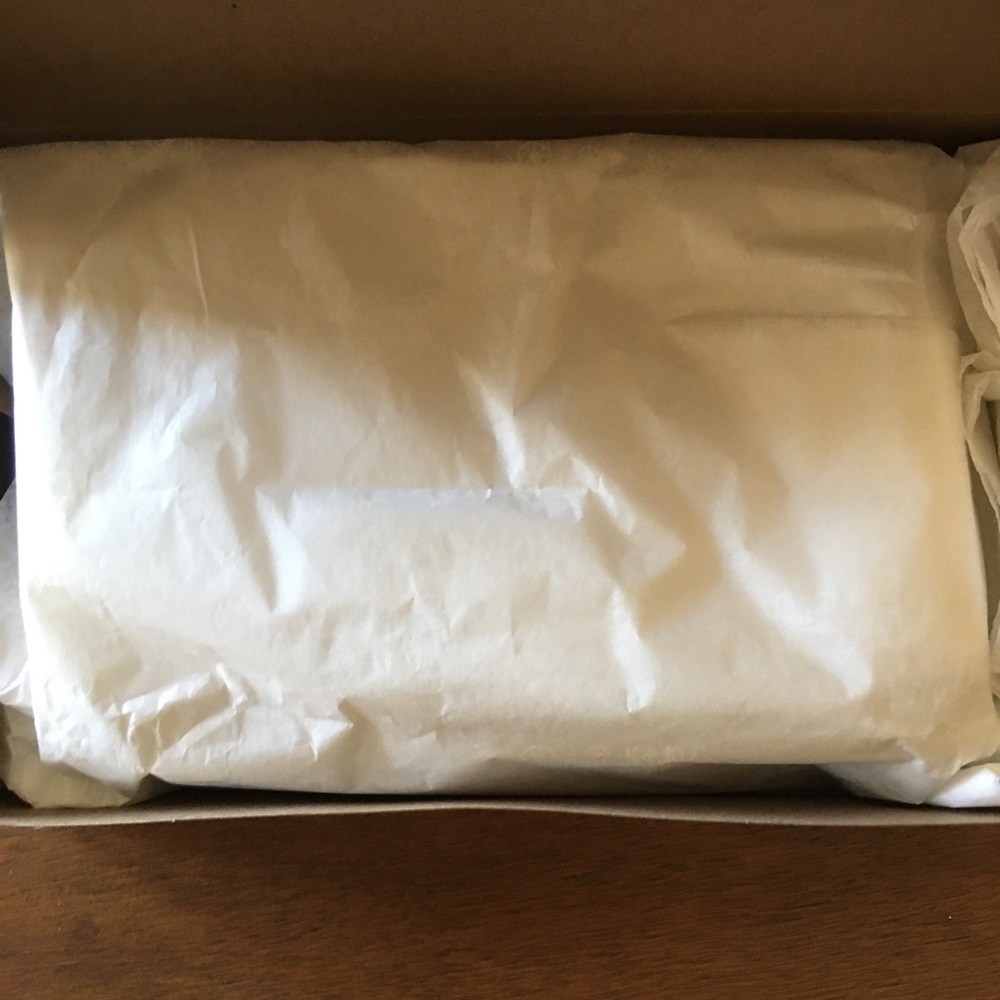 SALE!! Coach Wristlet comes in original box - Picture 12 of 16